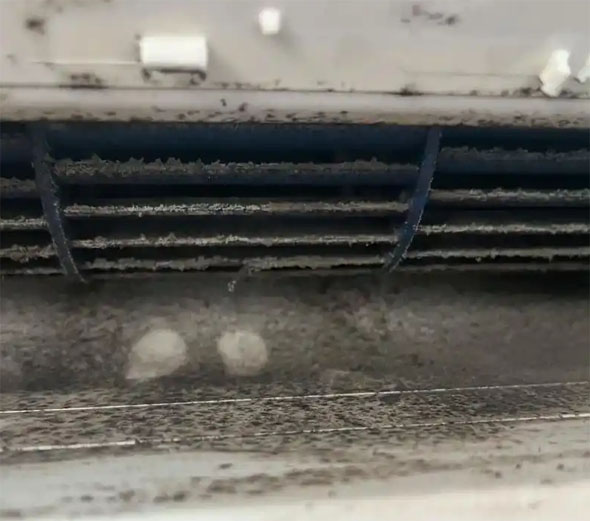 淮阳空调吹的风有股烧焦味是怎么回事